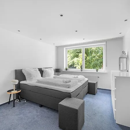Kanal No2 I 8p I Apartment Munich